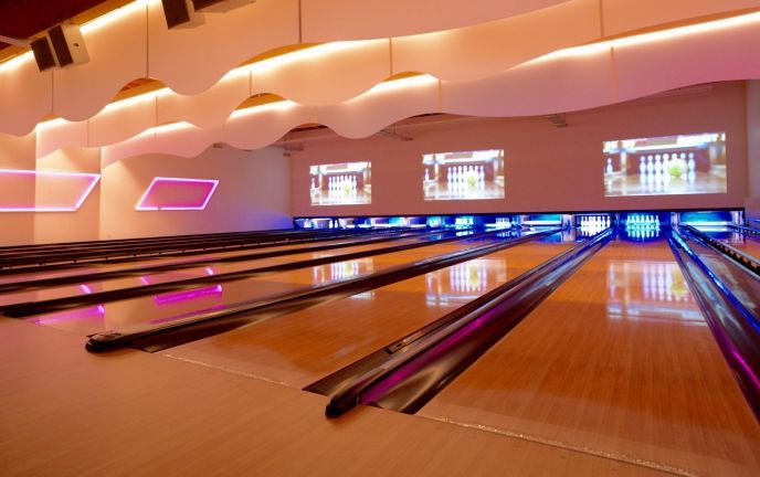 Bowlingbahn Funworld, Hard