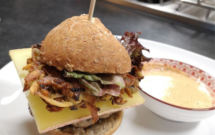 Gemeinsames Kochen, Alpiner Männerkochkurs im Verner's 2020