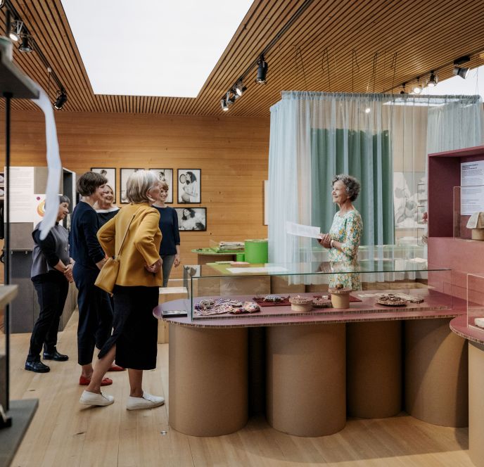 Frauenmuseum Hittisau_Geburtskultur_Ausstellungsansicht